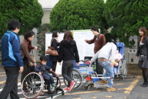 車イス体験の様子