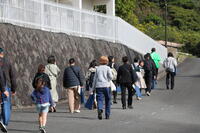 生活支援研究棟見学ツアーの様子①