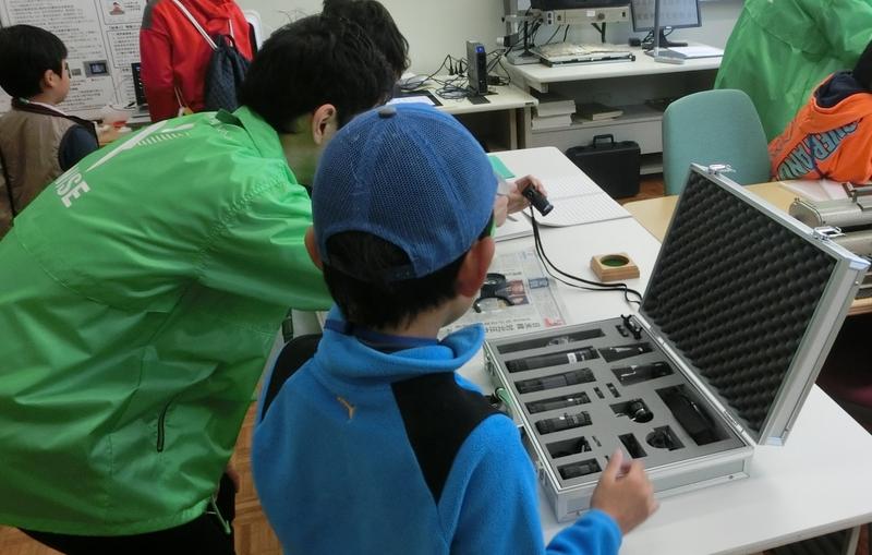 視覚障害者支援の説明風景