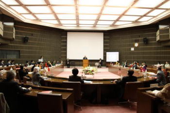 セミナーの様子（議場全体）