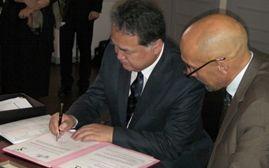 フランス国立特別支援教育高等研究所（INS-HEA）との研究協力協定署名式の写真